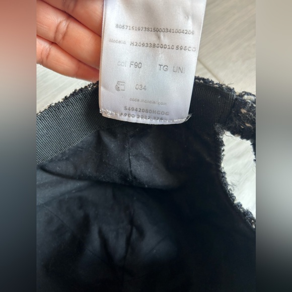 Moncler Boucle speckled logo patch wool blend baseball hat. - Picture 6 of 6